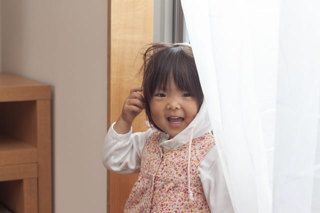 【雨の日】2歳児におすすめの準備なしで楽しめる室内遊び